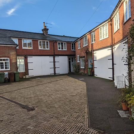 Apartamento Lovely Stable mews in hidden location Royal Tunbridge Wells Exterior foto